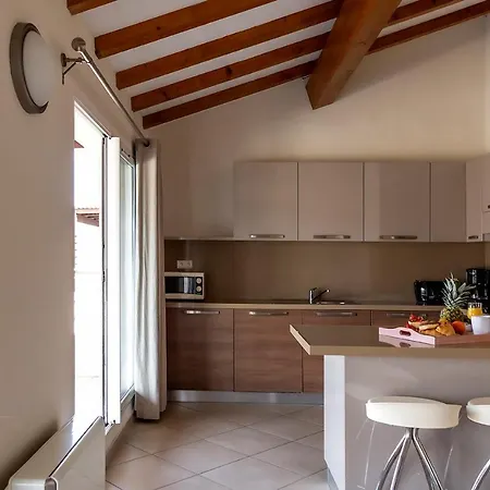 Daire Corsica Con Piscina